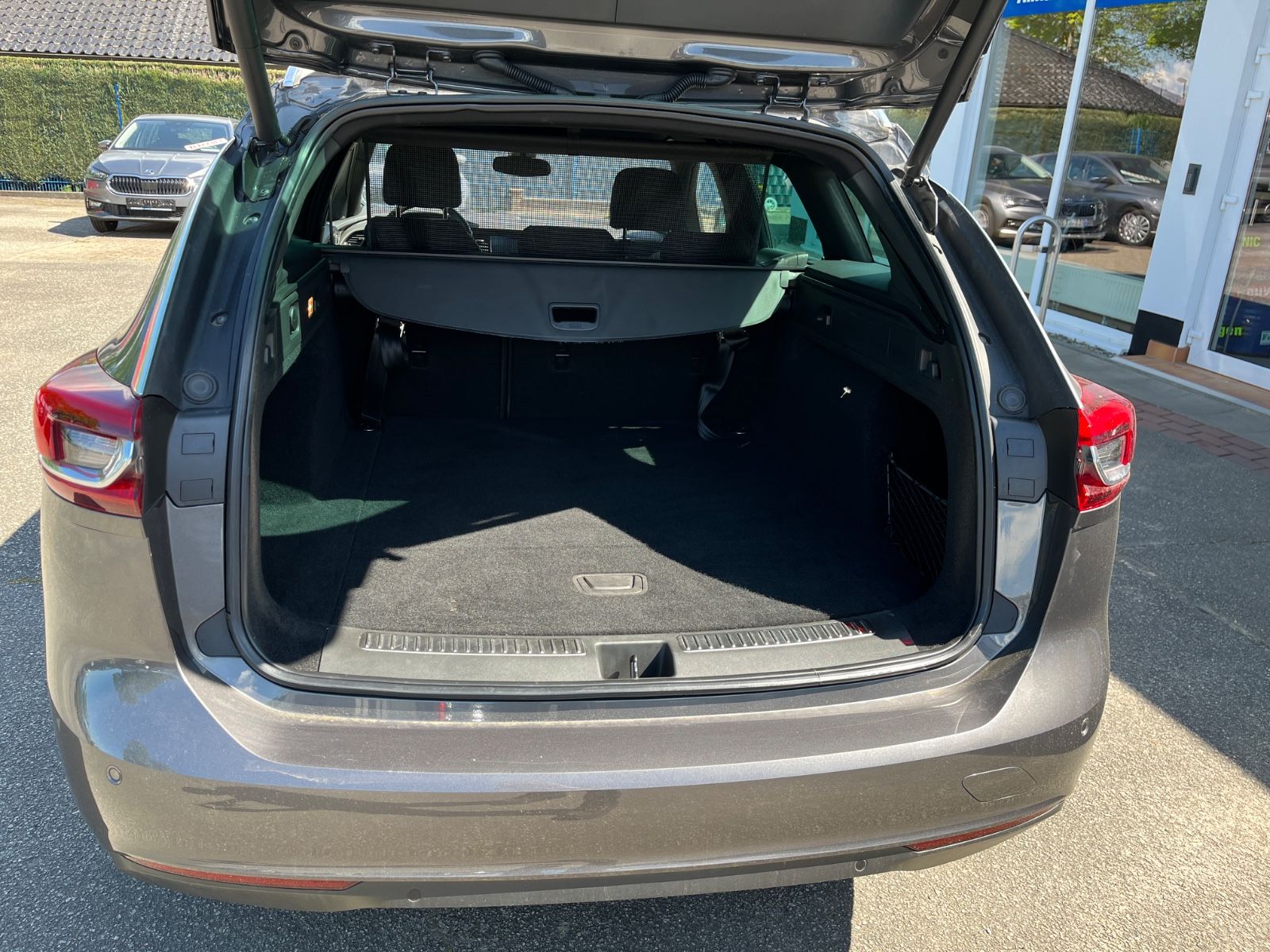 Opel Insignia B ST 1,5 D Aut. Business - Samsaru's Car Outlet