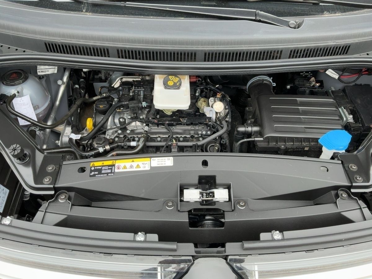 Volkswagen T7 Multivan 2.0 TSI Style - Samsaru's Car Outlet