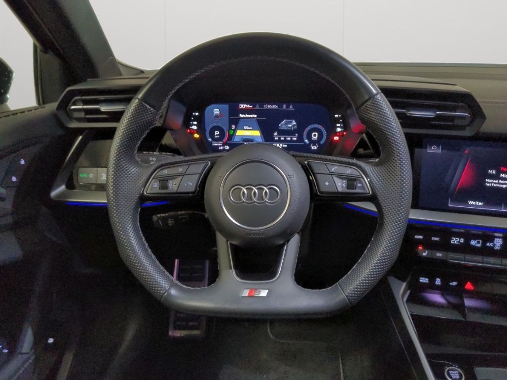 Audi A3 Sportback 40TFSIe S tronic S line Matrix Navi