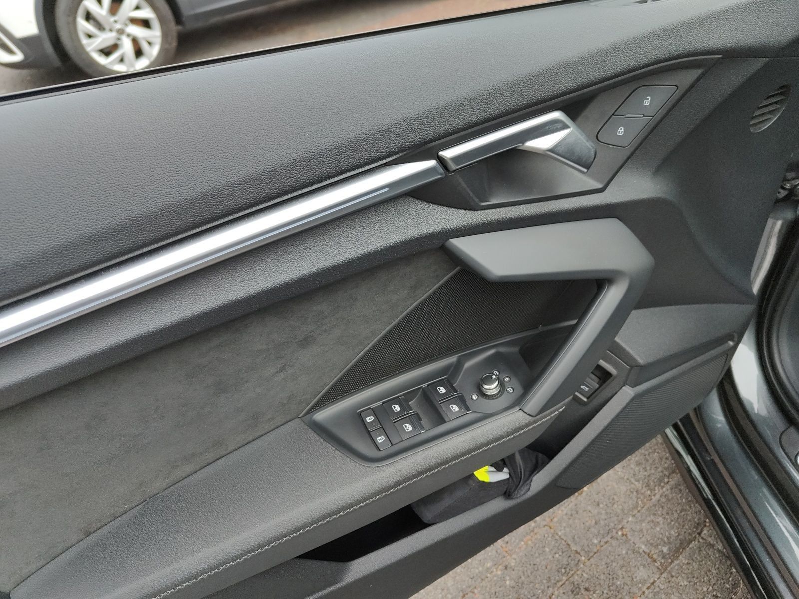 Audi A3 Sportback 35 TFSI S line - Samsaru's Car Outlet