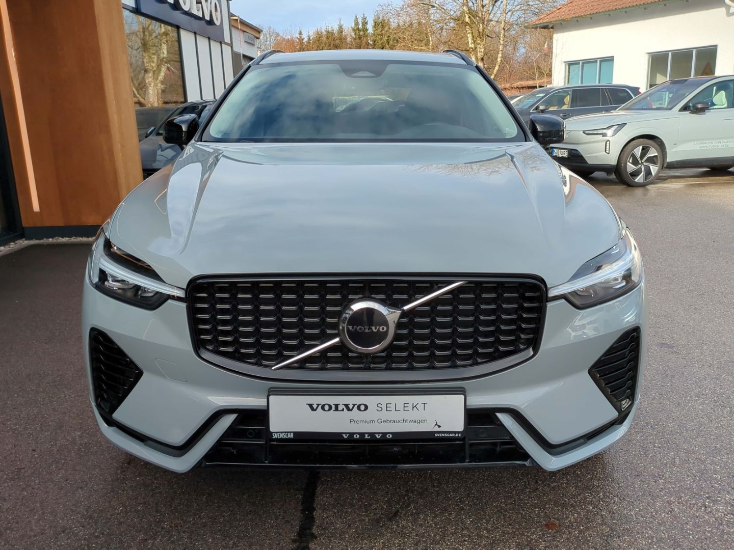 Volvo XC60 Plus Dark Recharge Plug-In Hybrid AWD T8 Tw