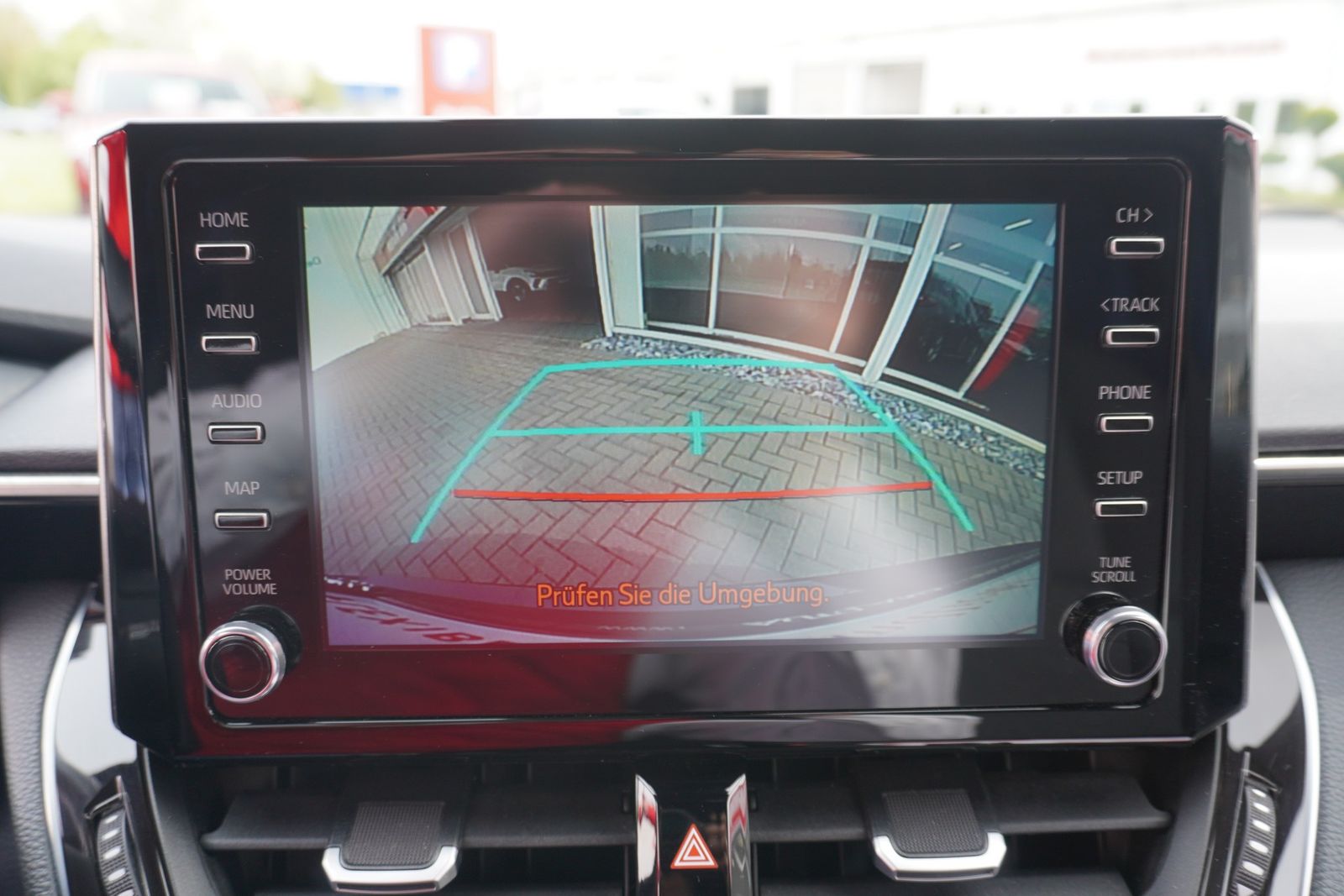 Toyota Corolla 2.0 Hybrid Lounge - Samsaru's Car Outlet
