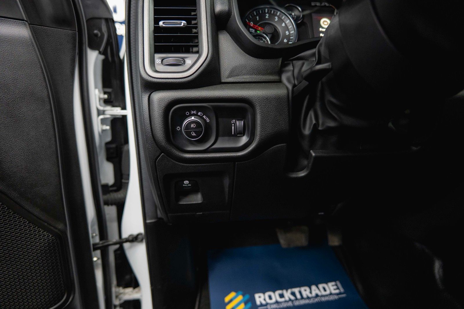 Dodge RAM 5.7 V8 HEMI 4x4 OFFROAD LONGBED Limited 19%