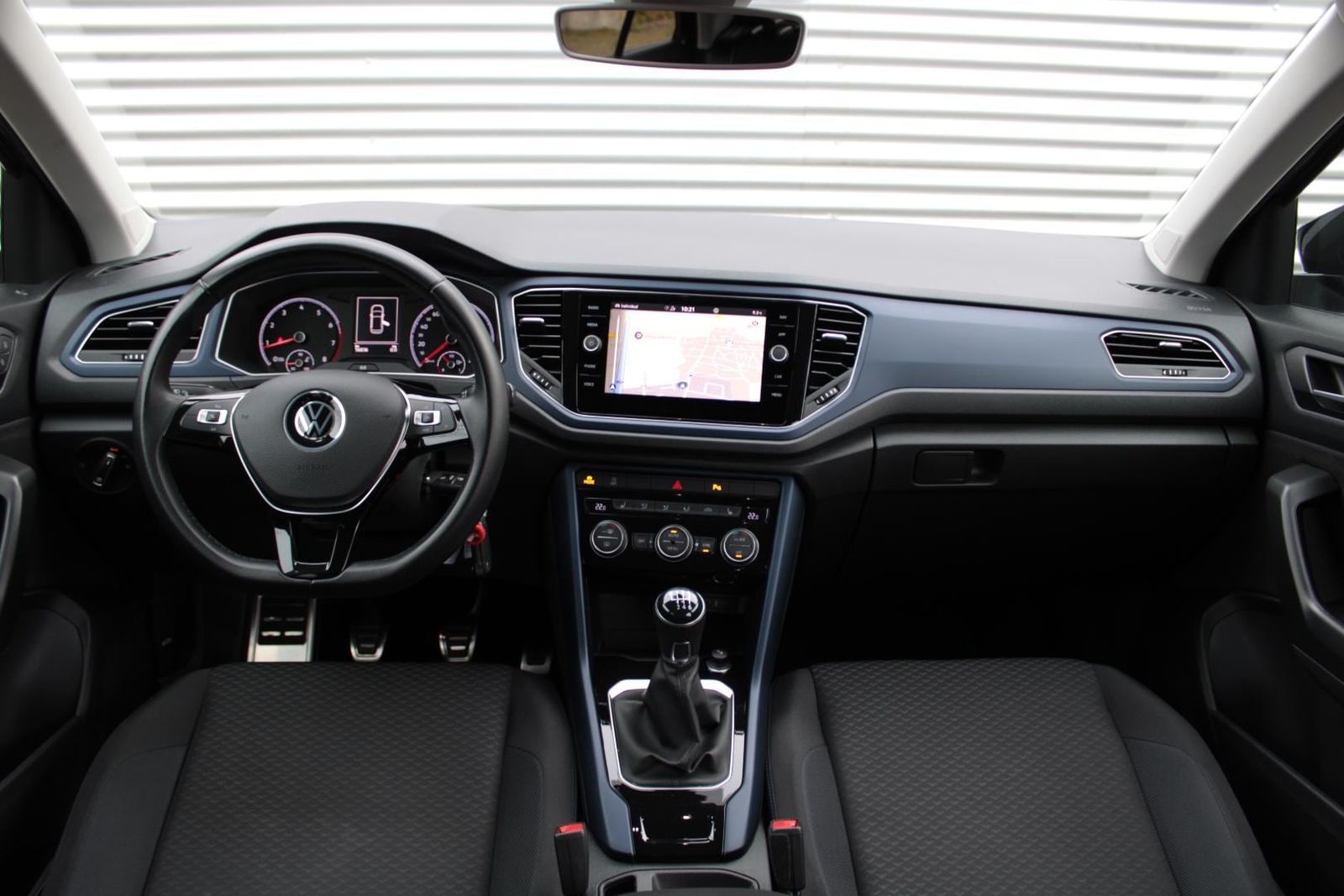 Volkswagen T-ROC United 1.5TSI - Samsaru's Car Outlet