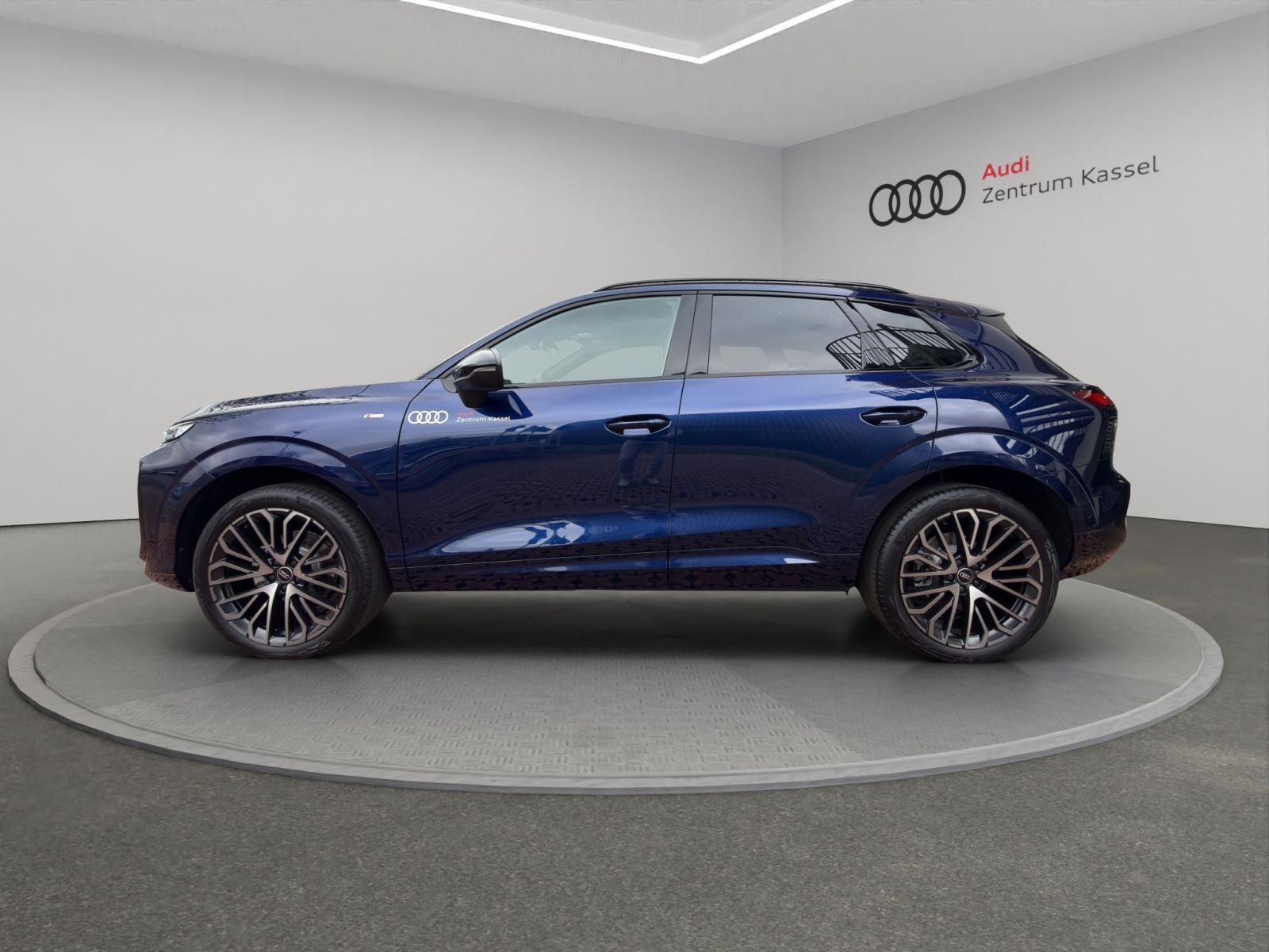 Audi Q3 SUV TFSI S line Matrix LED Navi  RÜ AHK 20"