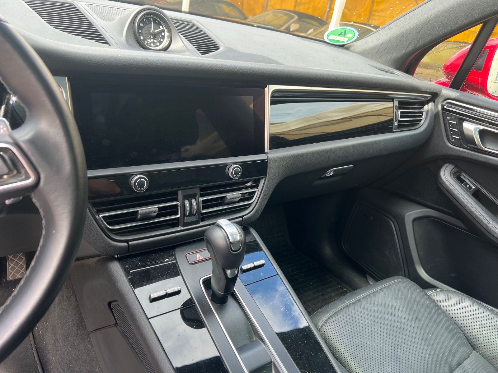 Porsche Macan S - Samsaru's Car Outlet
