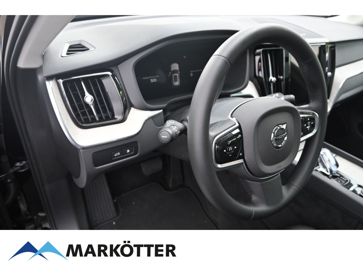 Volvo XC60 T6 AWD Plus Bright Recharge Plug-In Hybrid - Samsaru's Car Outlet