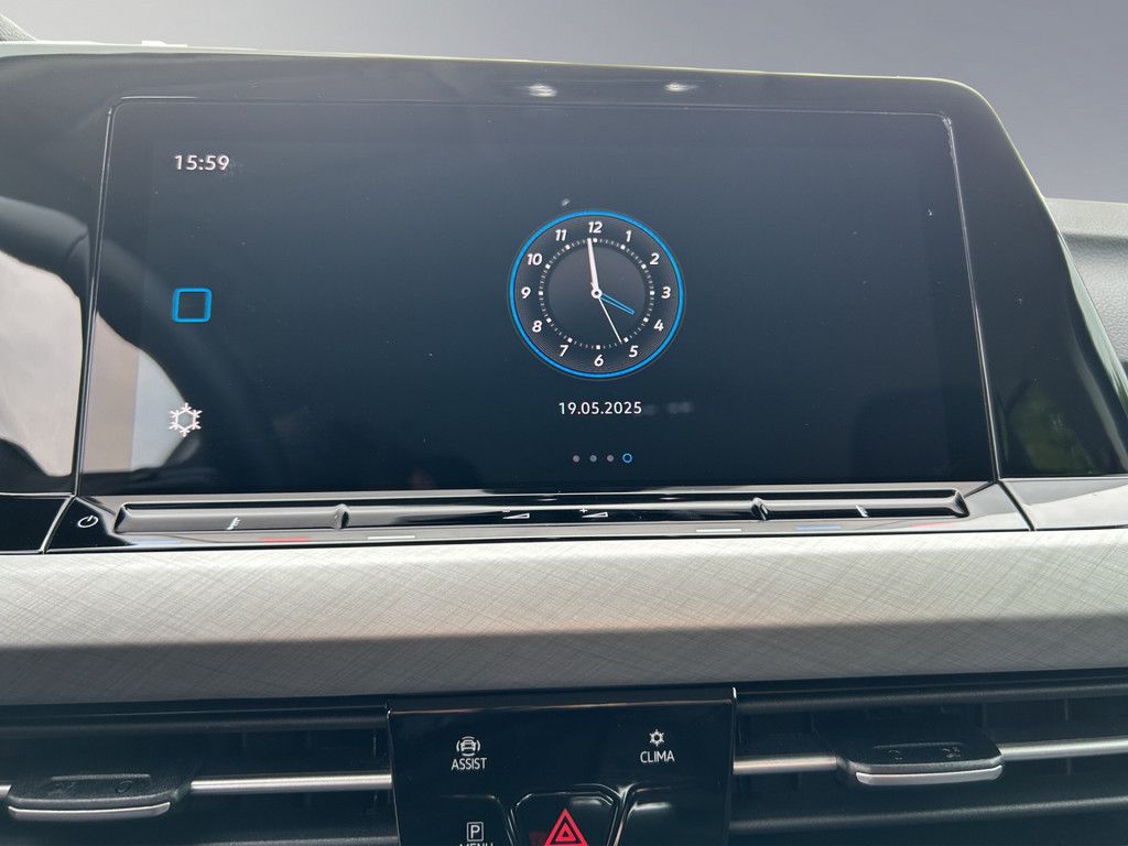 Volkswagen Golf VIII Variant Life - Samsaru's Car Outlet