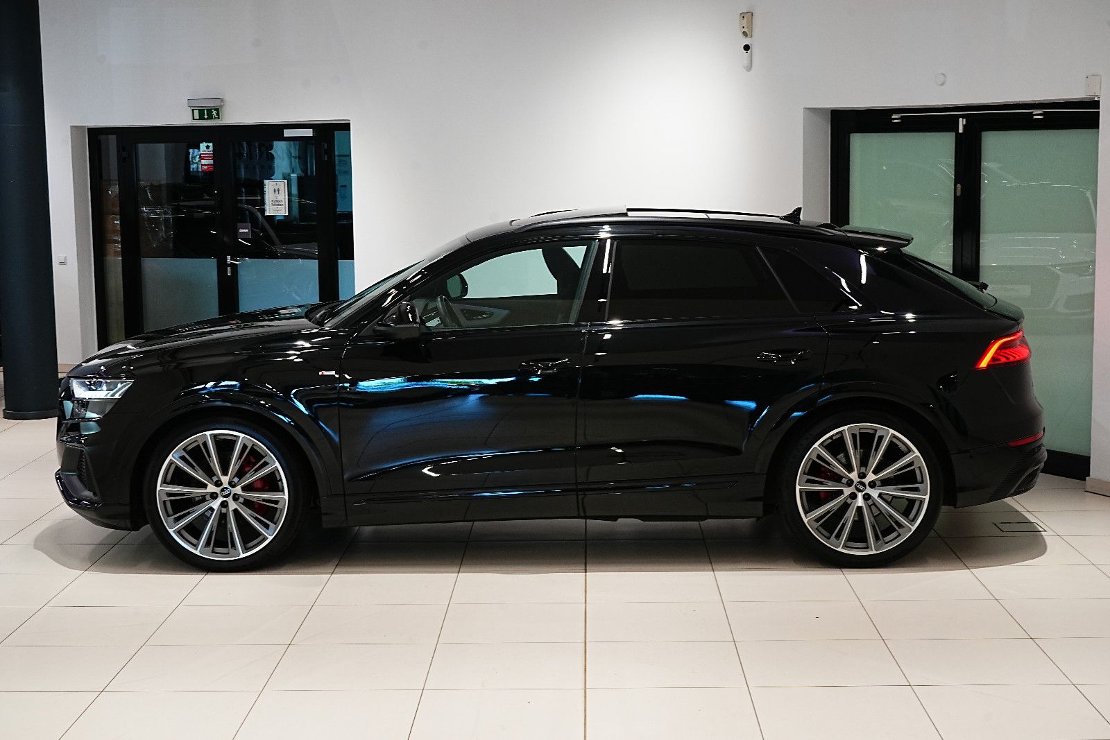 Audi Q8 50 S-LINE|ACC|HUD|LUFTF|MASSAG|PANO|360°|B&O|