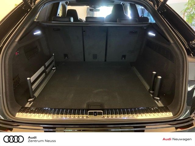 Audi RSQ8 SUV performance quattro tiptronic ab April