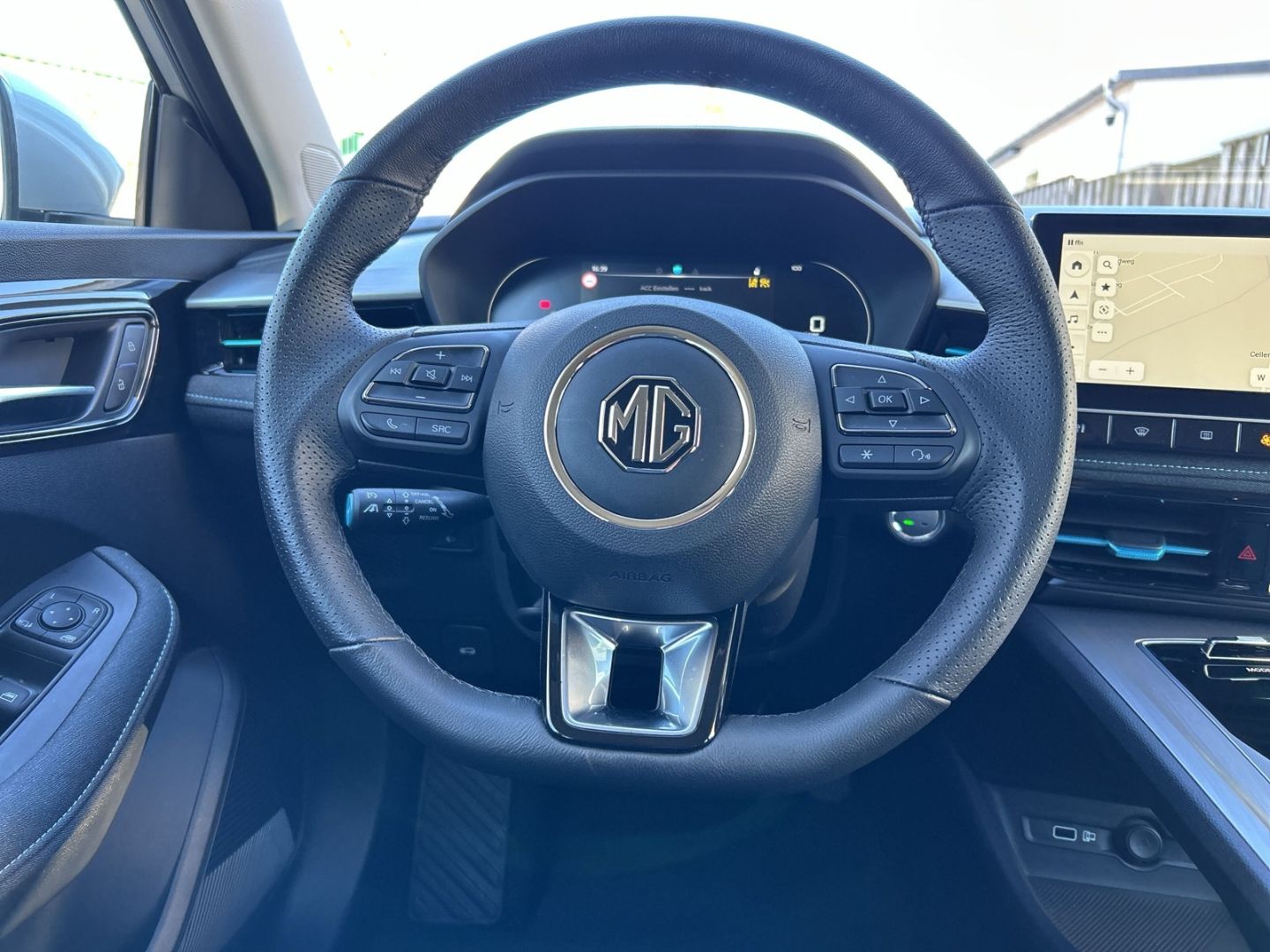 MG5 Luxury Kamera SHZ ACC LED-Scheinwerfer Navi