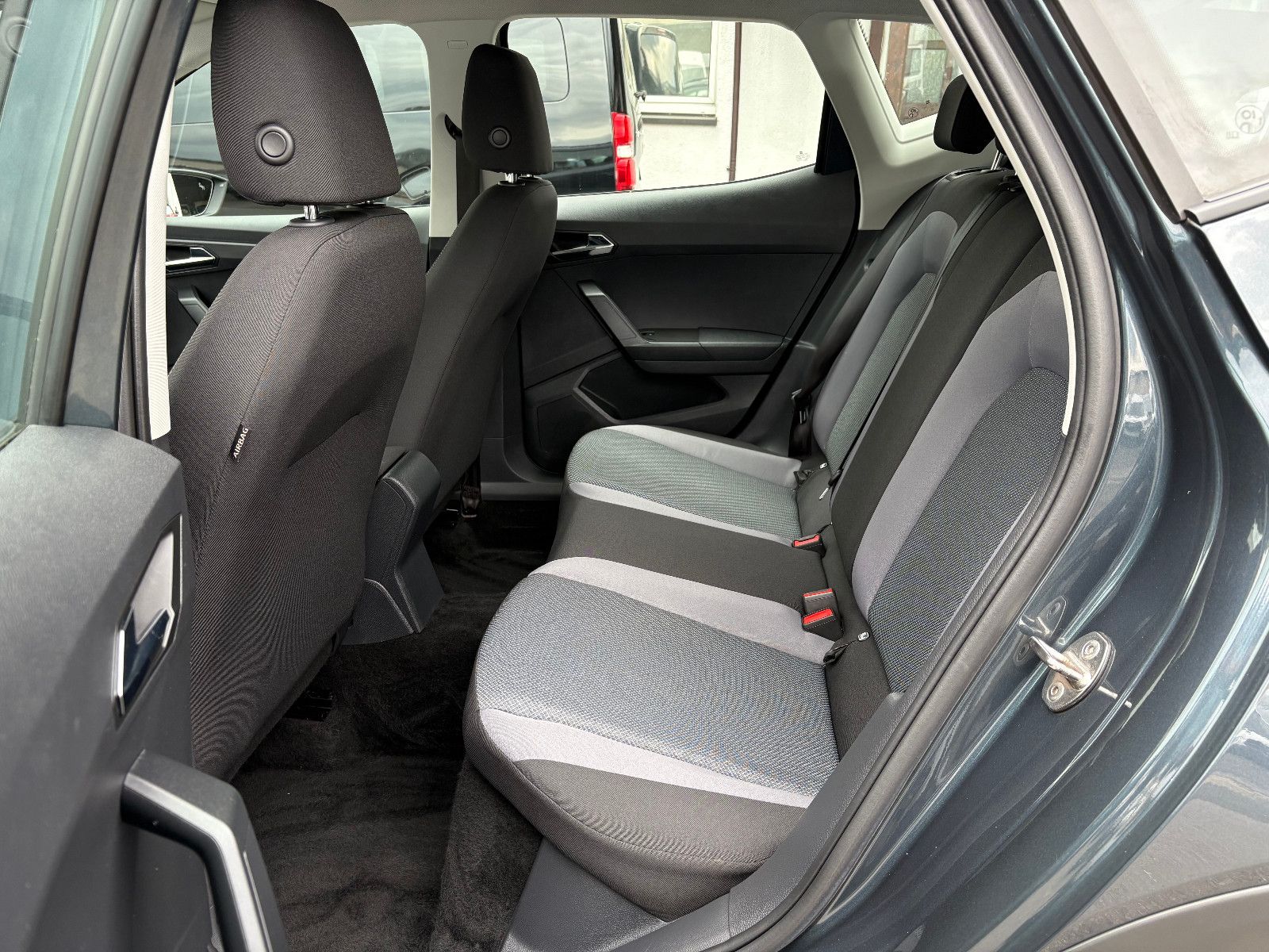 Seat Arona 1.0 TSI AUT. Style - Samsaru's Car Outlet