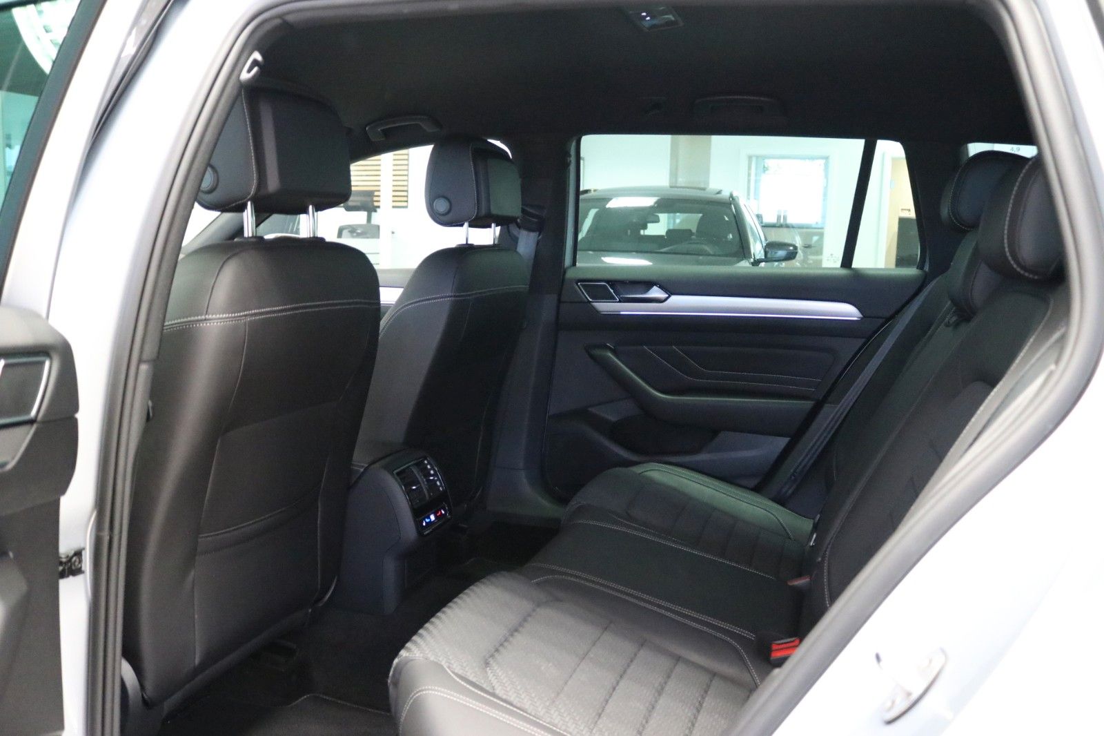Volkswagen Passat 4Motion R-Line Matrix 360° Memory AHK