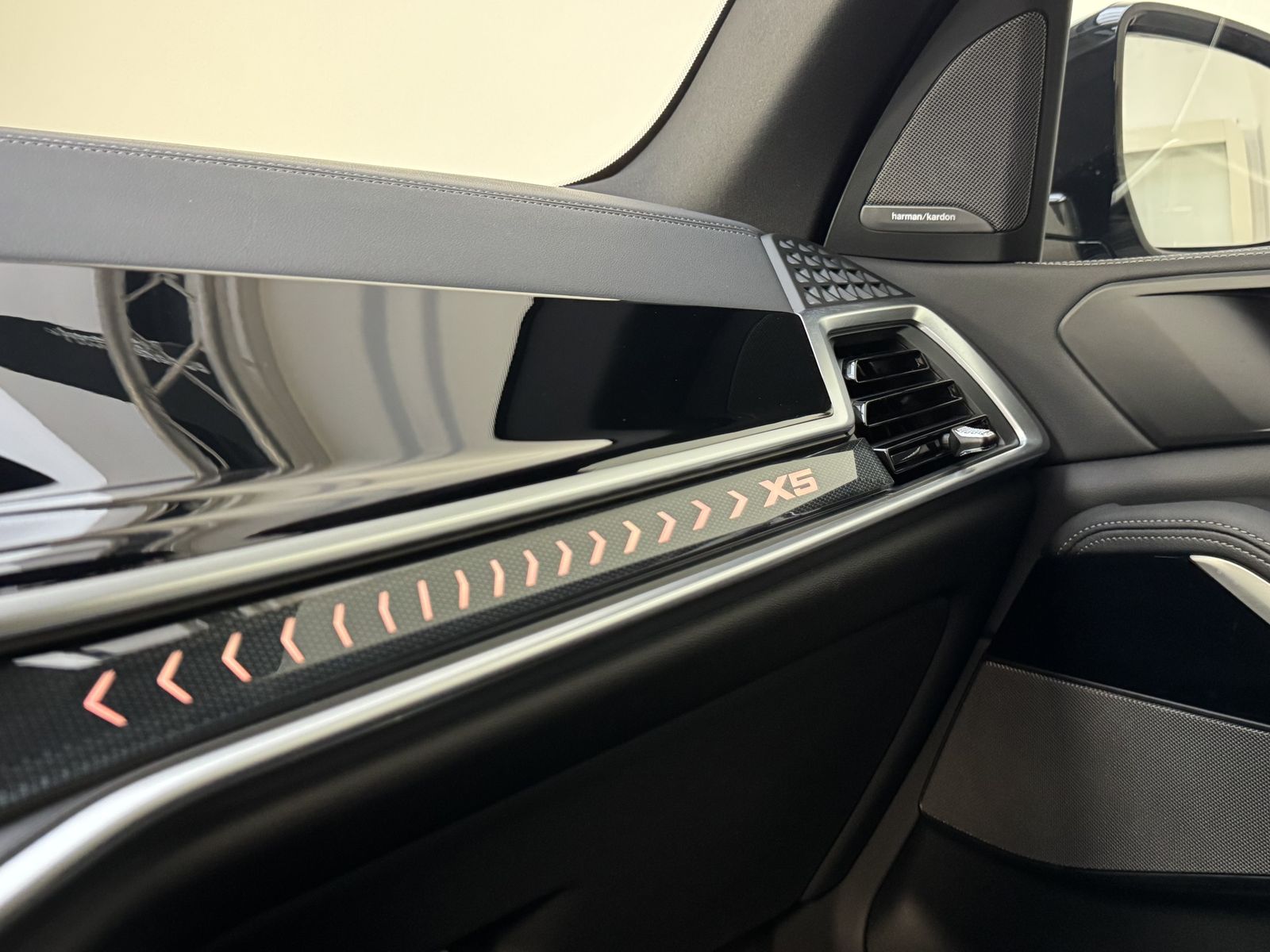 BMW X5 xDr40d M Sport Pro 22Zoll Luftfeder AHK ACC