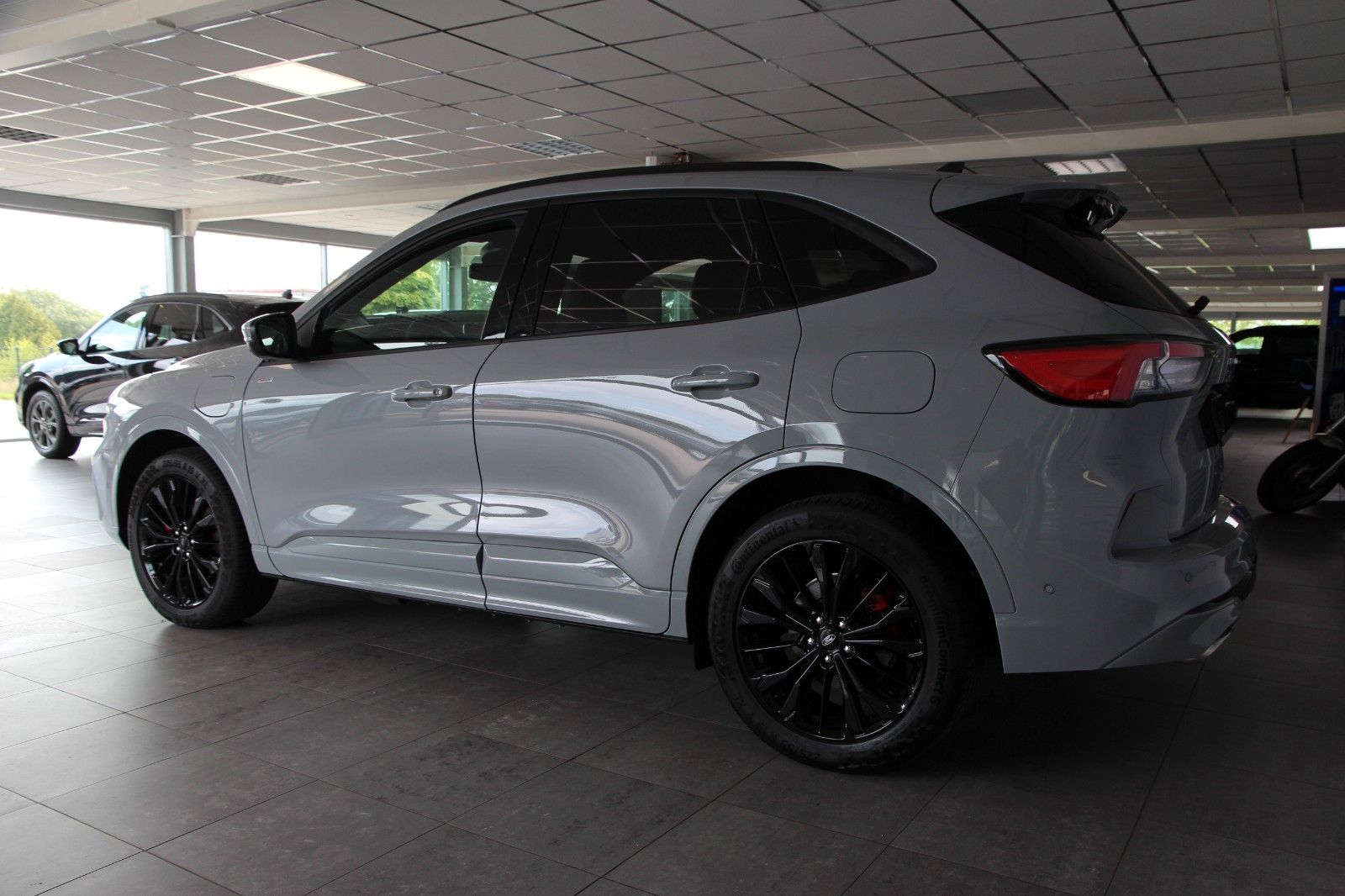 Ford Kuga Plug-In Hybrid PHEV ST-Line X - Samsaru's Car Outlet