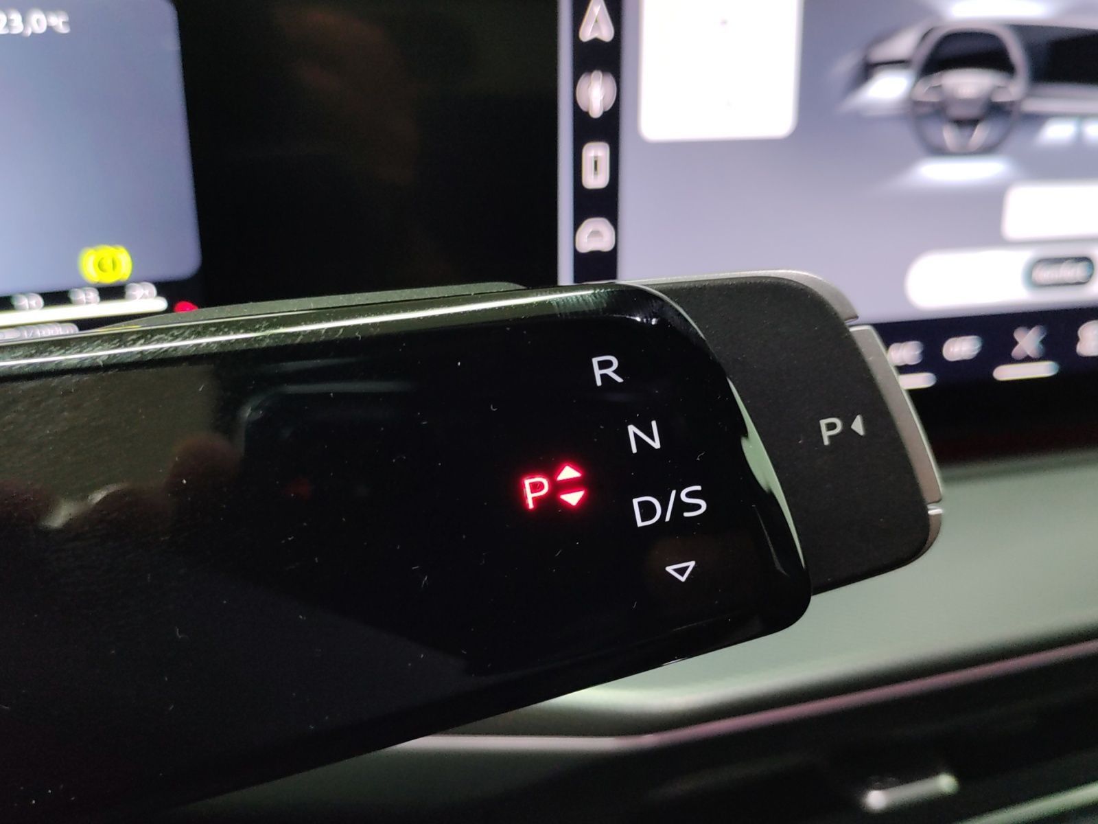 Audi Q3 TFSI S LINE MATRIX NAVI AHK LM20