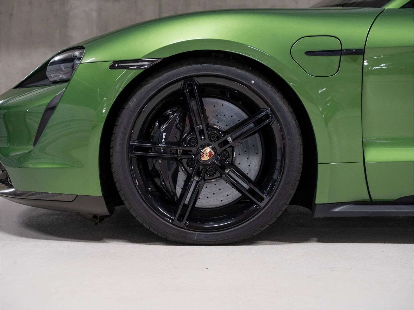 Porsche Taycan Turbo S Sport Turismo Burmester InnoDrive
