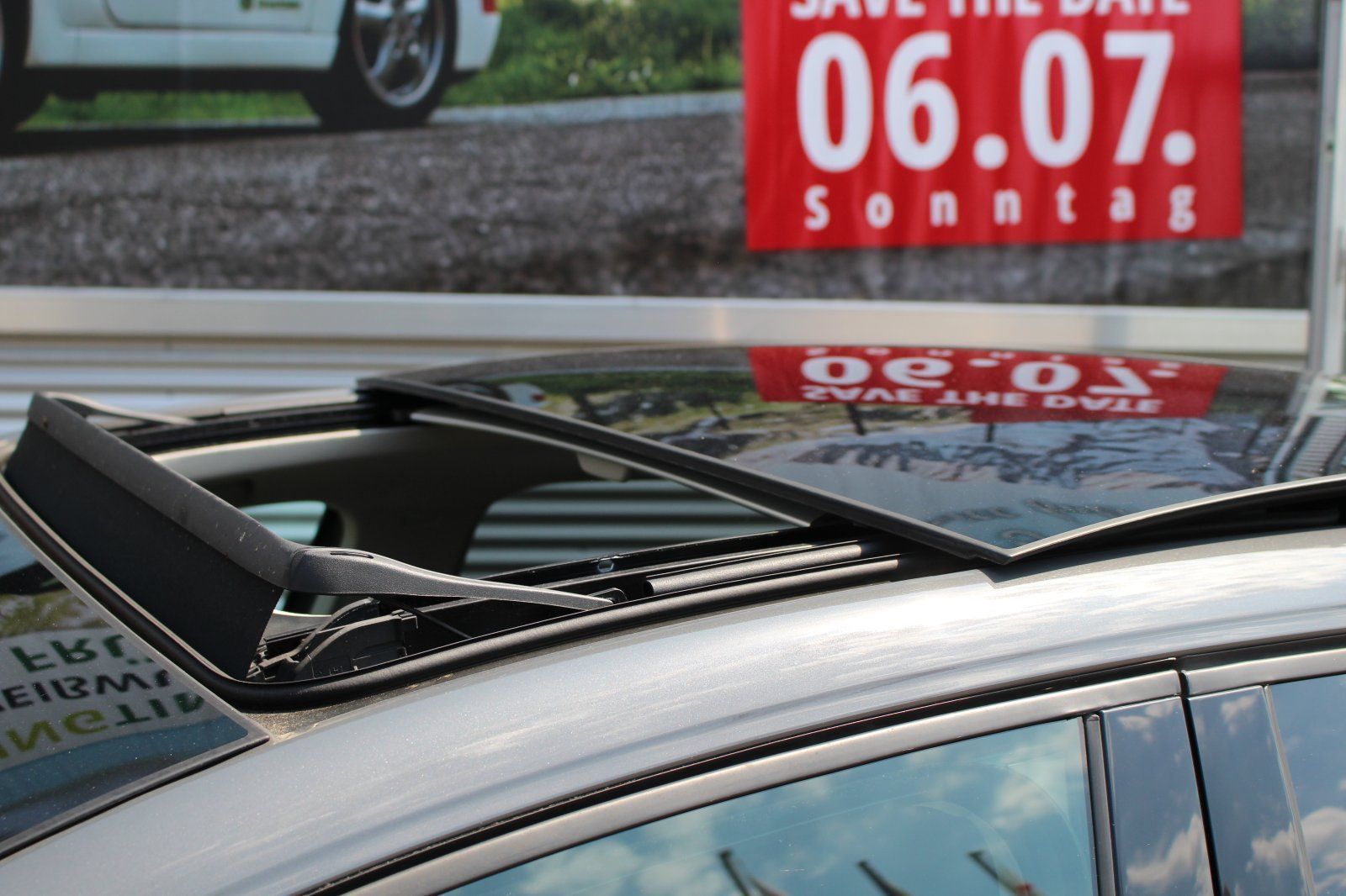Volkswagen Golf VIII 2.0 TDI DSG Move - Samsaru's Car Outlet