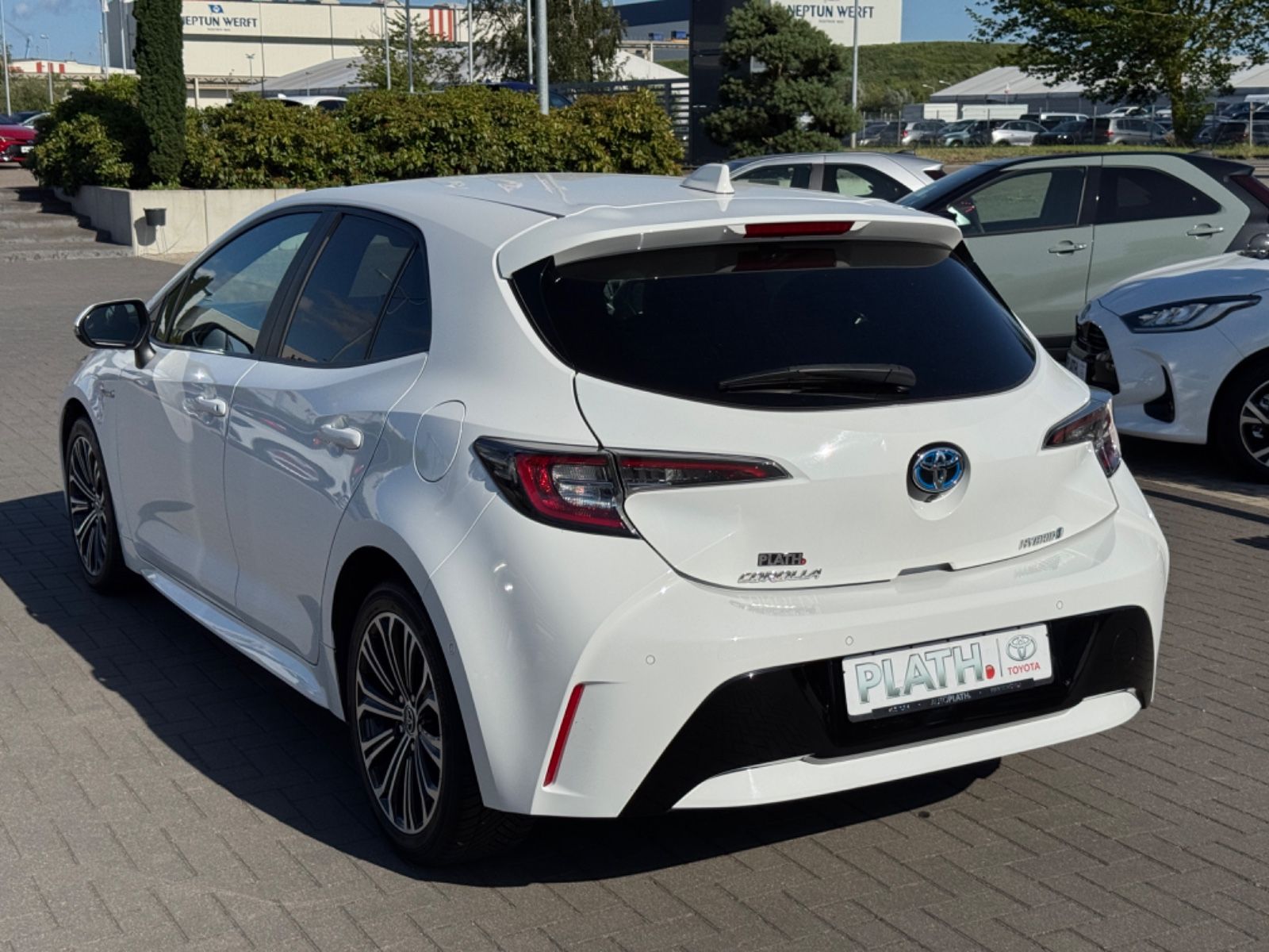 Toyota Corolla Hybrid - Samsaru's Car Outlet