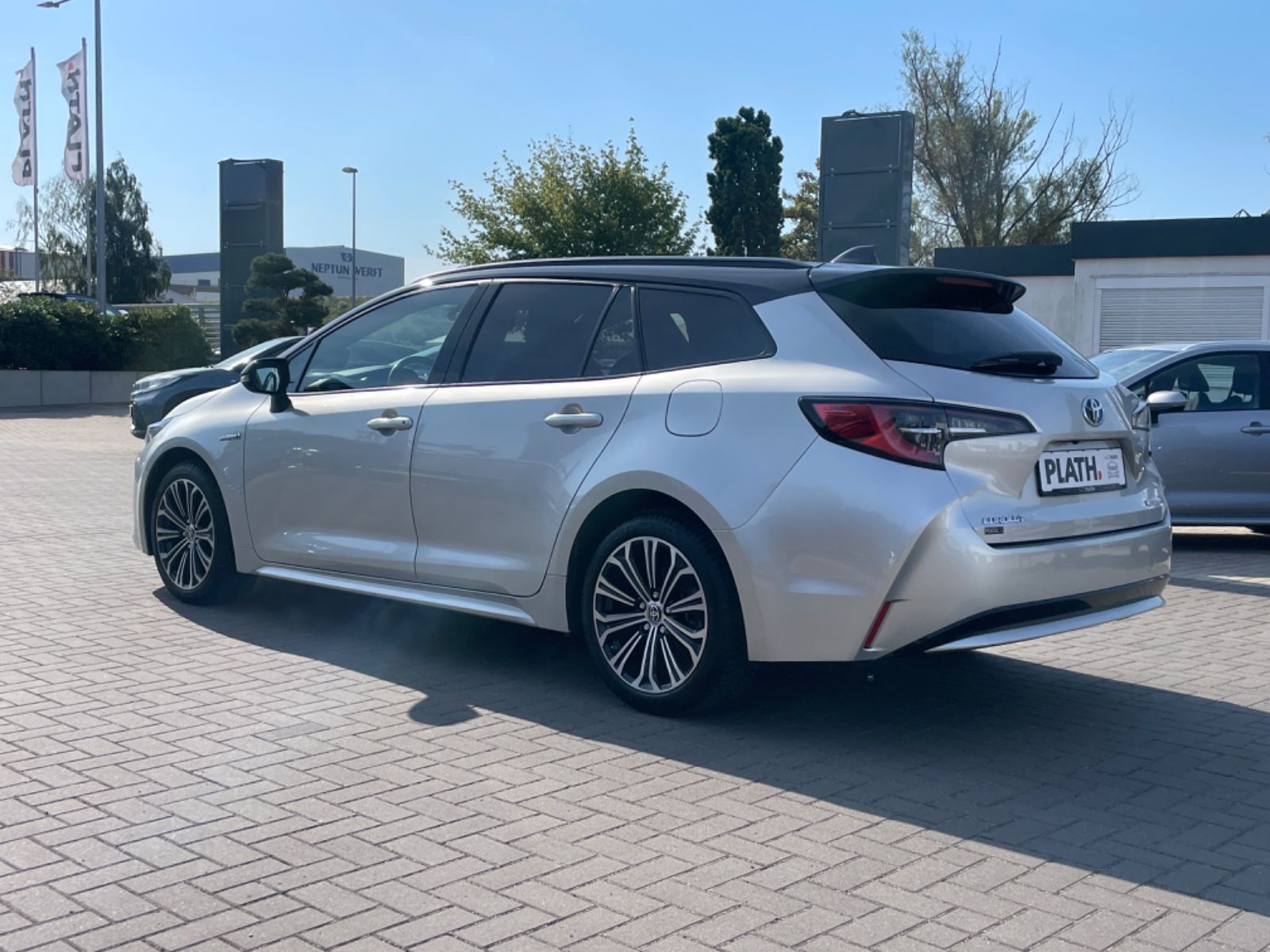 Toyota Corolla Touring Sports Hybrid - Samsaru's Car Outlet