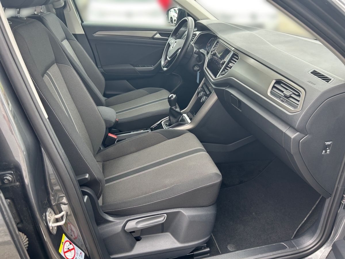 Volkswagen T-Roc 2.0 TDI Style - Samsaru's Car Outlet
