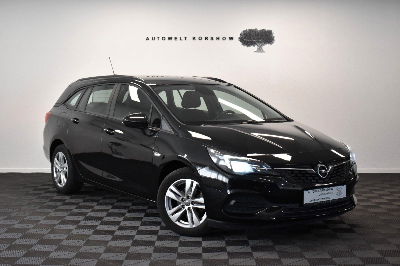 Opel Astra K Sports Tourer - Samsaru's Car Outlet