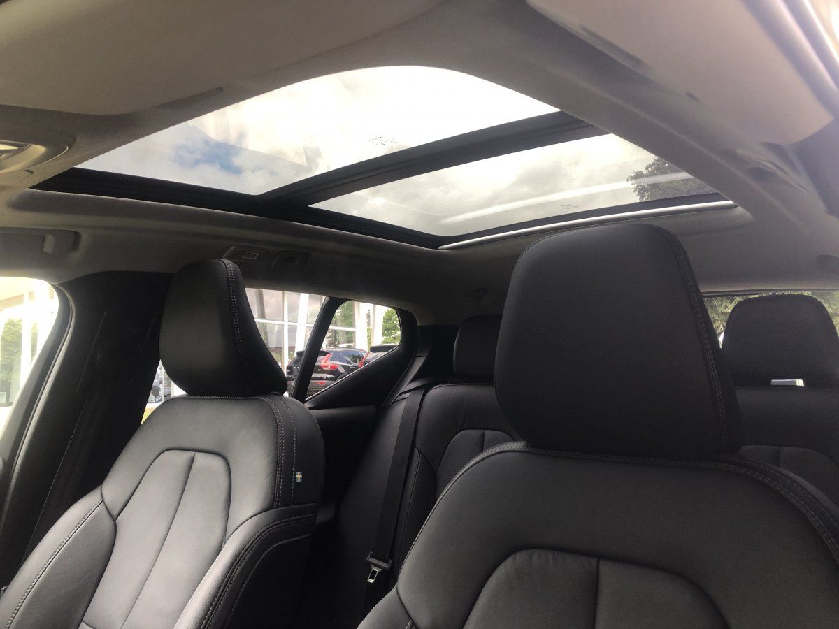 Volvo XC40 B4 Plus Dark - Samsaru's Car Outlet
