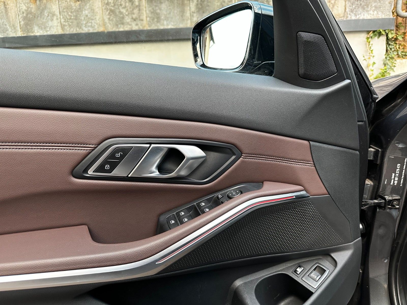 BMW 330e M Sport Shadow - Samsaru's Car Outlet