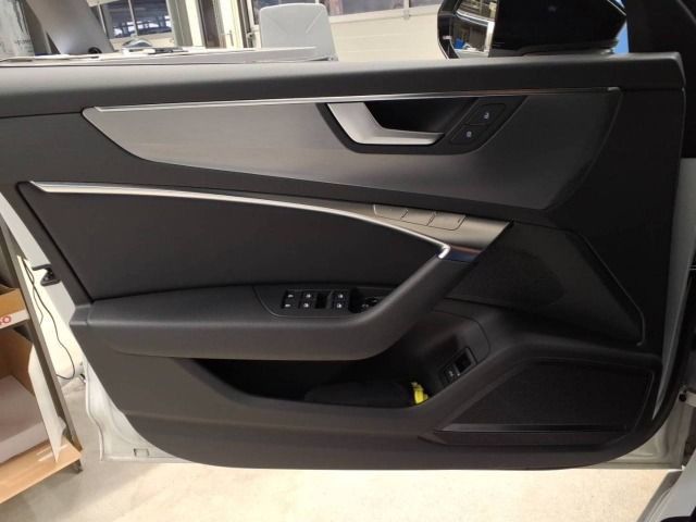 Audi A6 Avant 45 TFSI quattro S line - Samsaru's Car Outlet