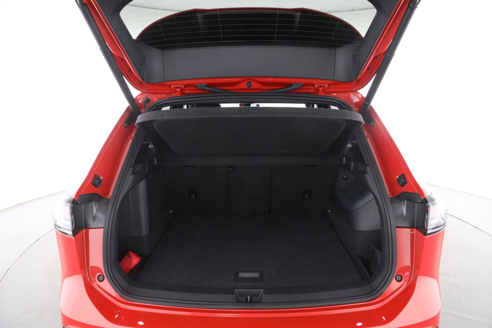 Volkswagen Tiguan 1.5 TSI DSG eHybrid R-Line | PANO | AHK |