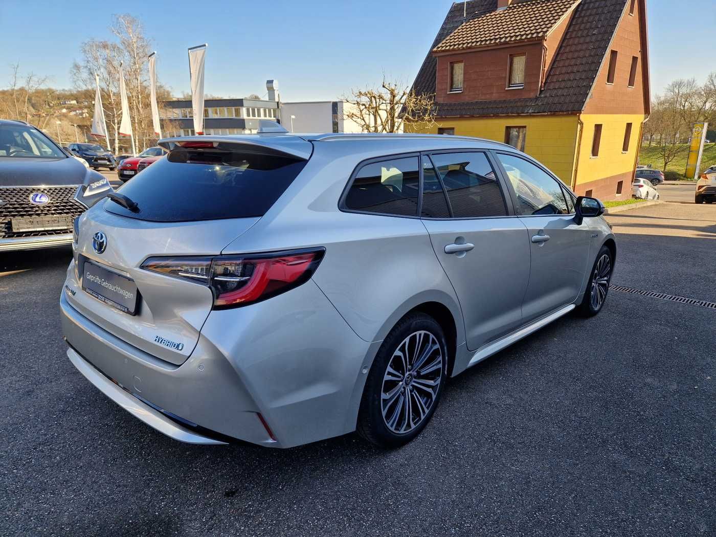 Toyota Corolla Touring Sports Hybrid - Samsaru's Car Outlet