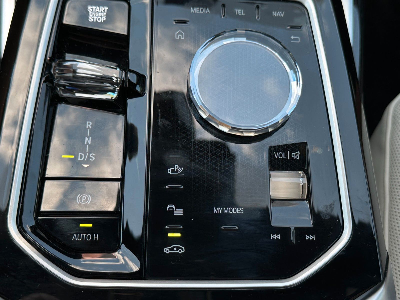 BMW 740xd*M Sport*VOLL*TV*SKY*AUT.TÜR*G.LUSSO*EXECU