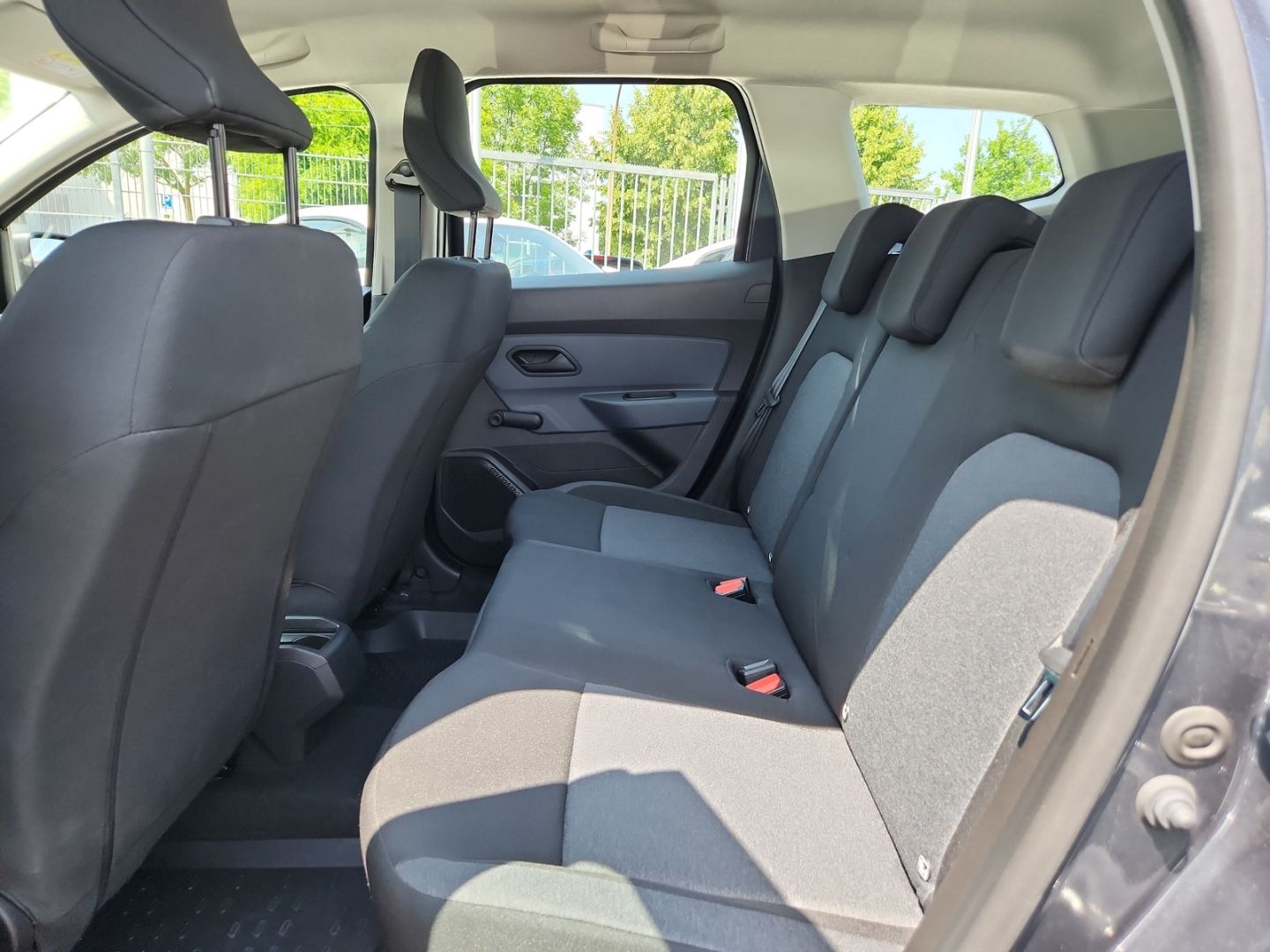 Dacia Duster II Access 1.0 TCe 90 WR - Samsaru's Car Outlet