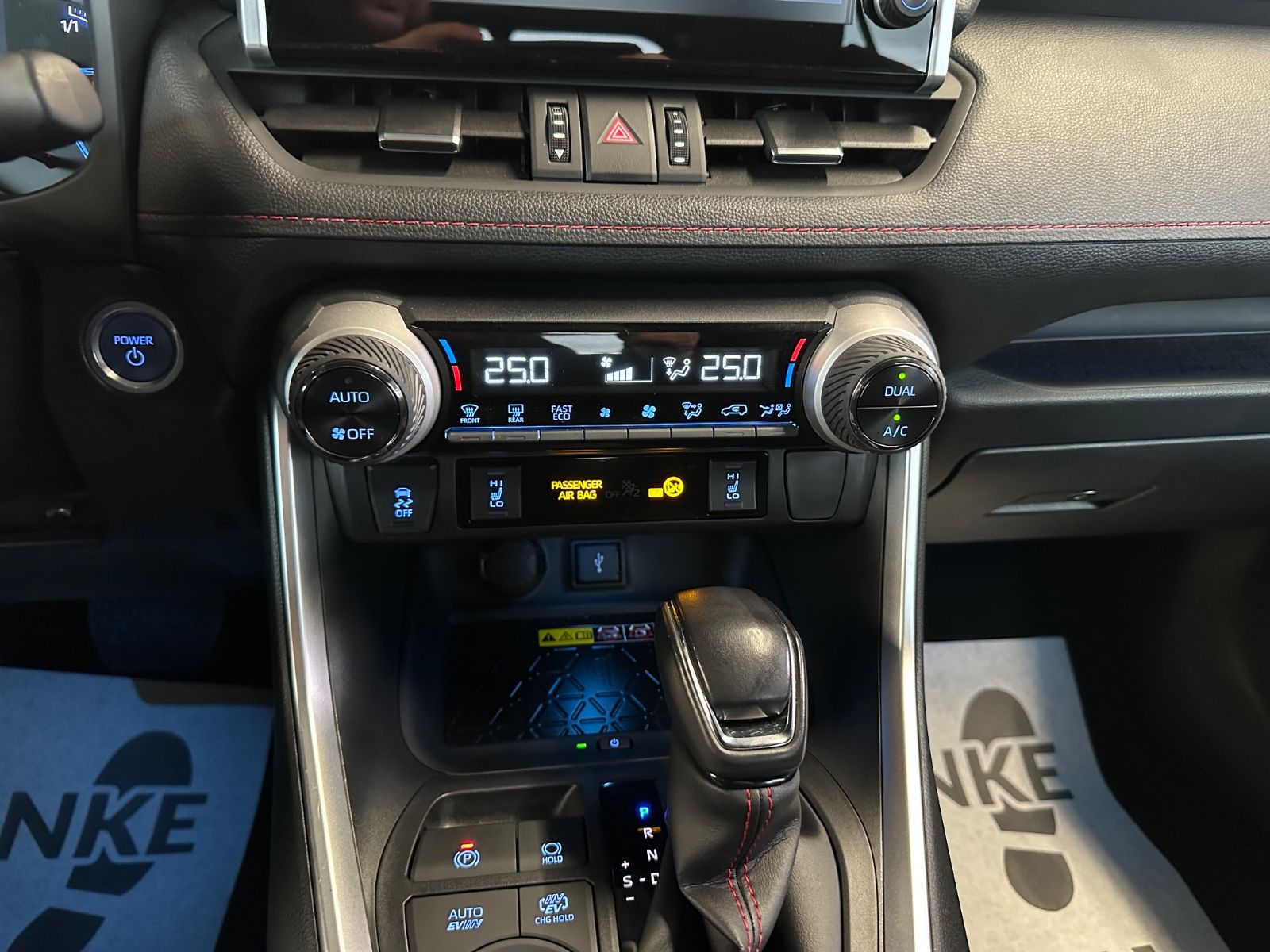 Toyota RAV4 Plug-in Hybrid 4x4 - Samsaru's Car Outlet