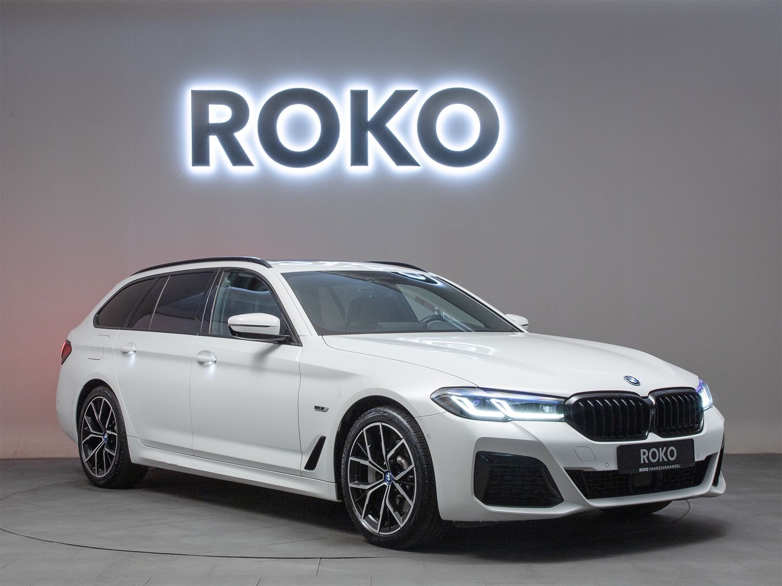 BMW 530e xD M-Sport 360°LenkHz.HuD Sitzlüft.PANO