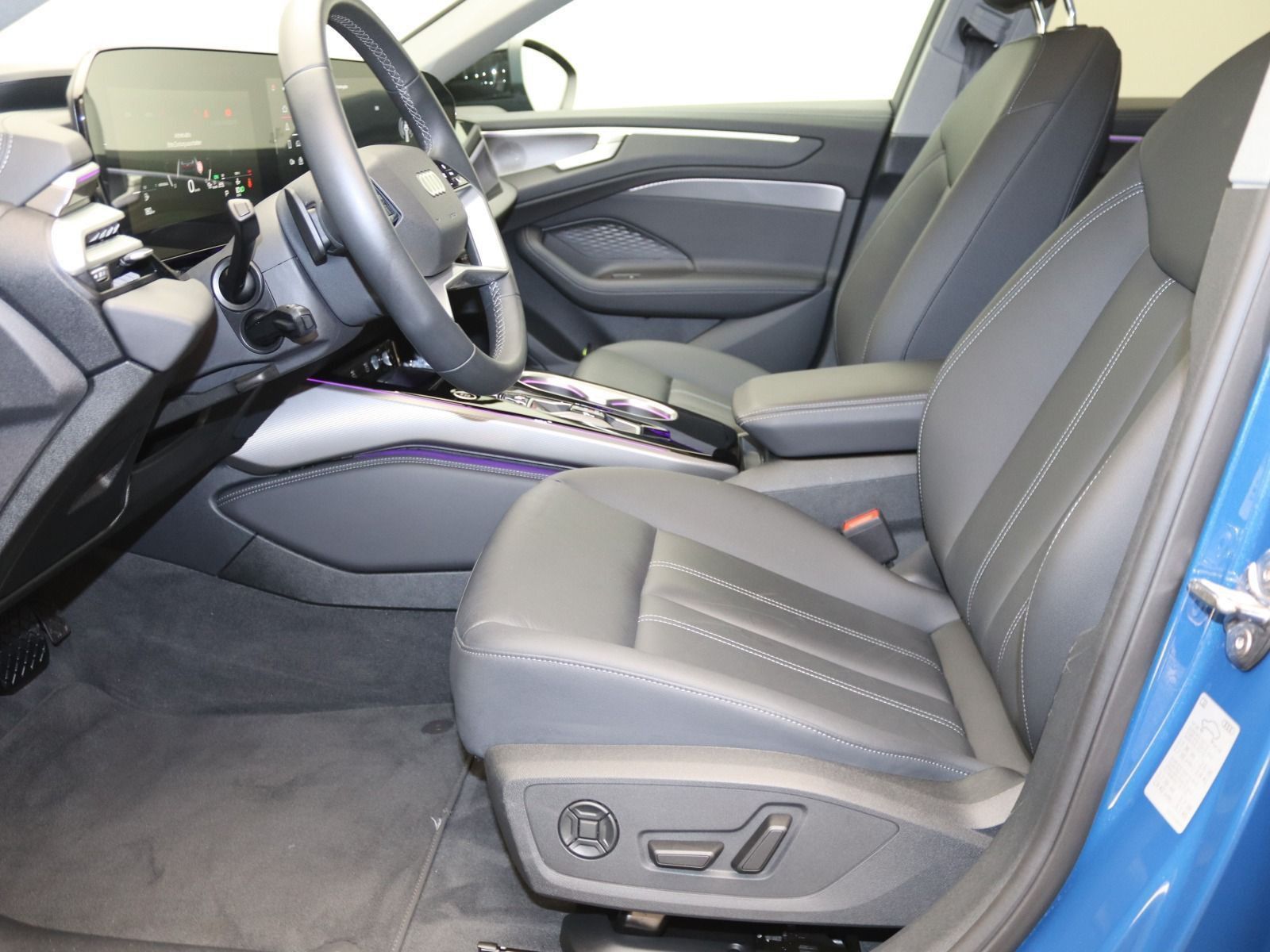 Audi A6 Avant S-Line TDI quattro S-tronic / Pano, AHK