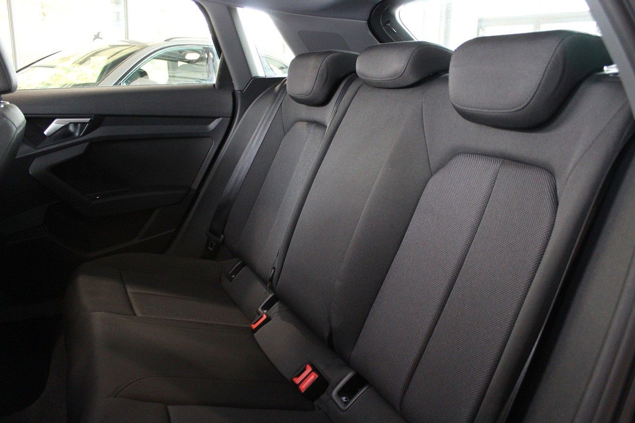 Audi A3 Sportback 35 TDi S-tronic Park Assist App DAB