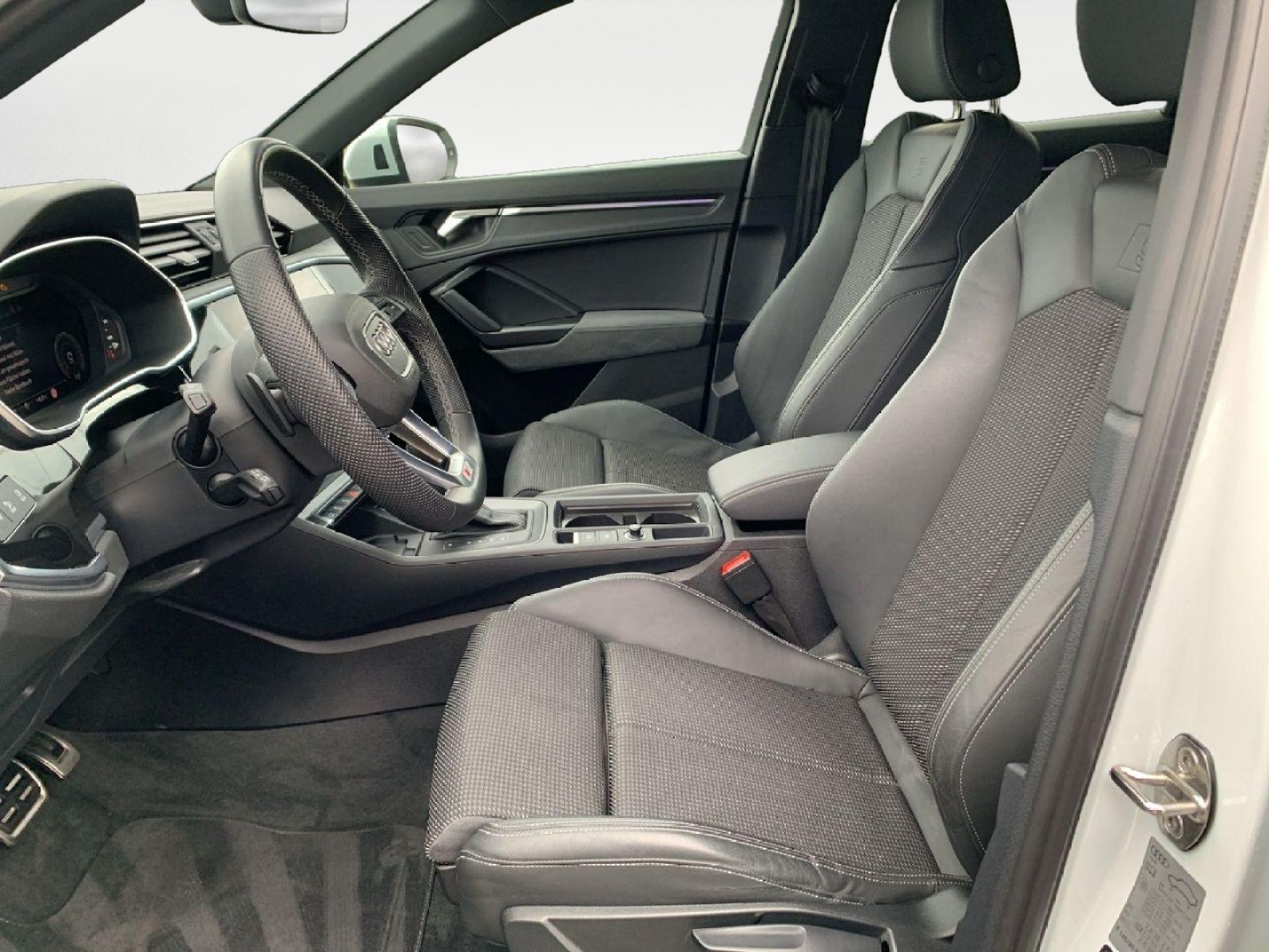 Audi Q3 Sportback 45 TFSI quattro S line - Samsaru's Car Outlet