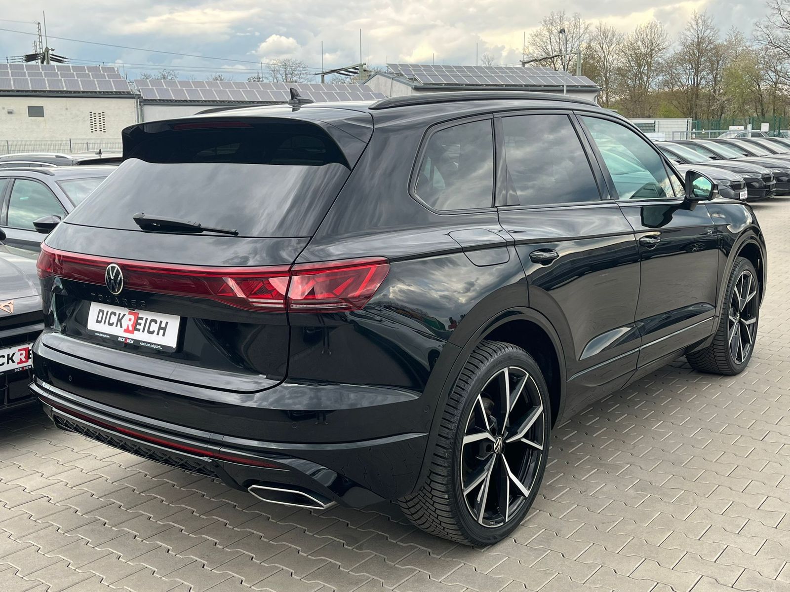Volkswagen Touareg 3.0TDI 4M R-Line VOLL Black 22" UPE 114T