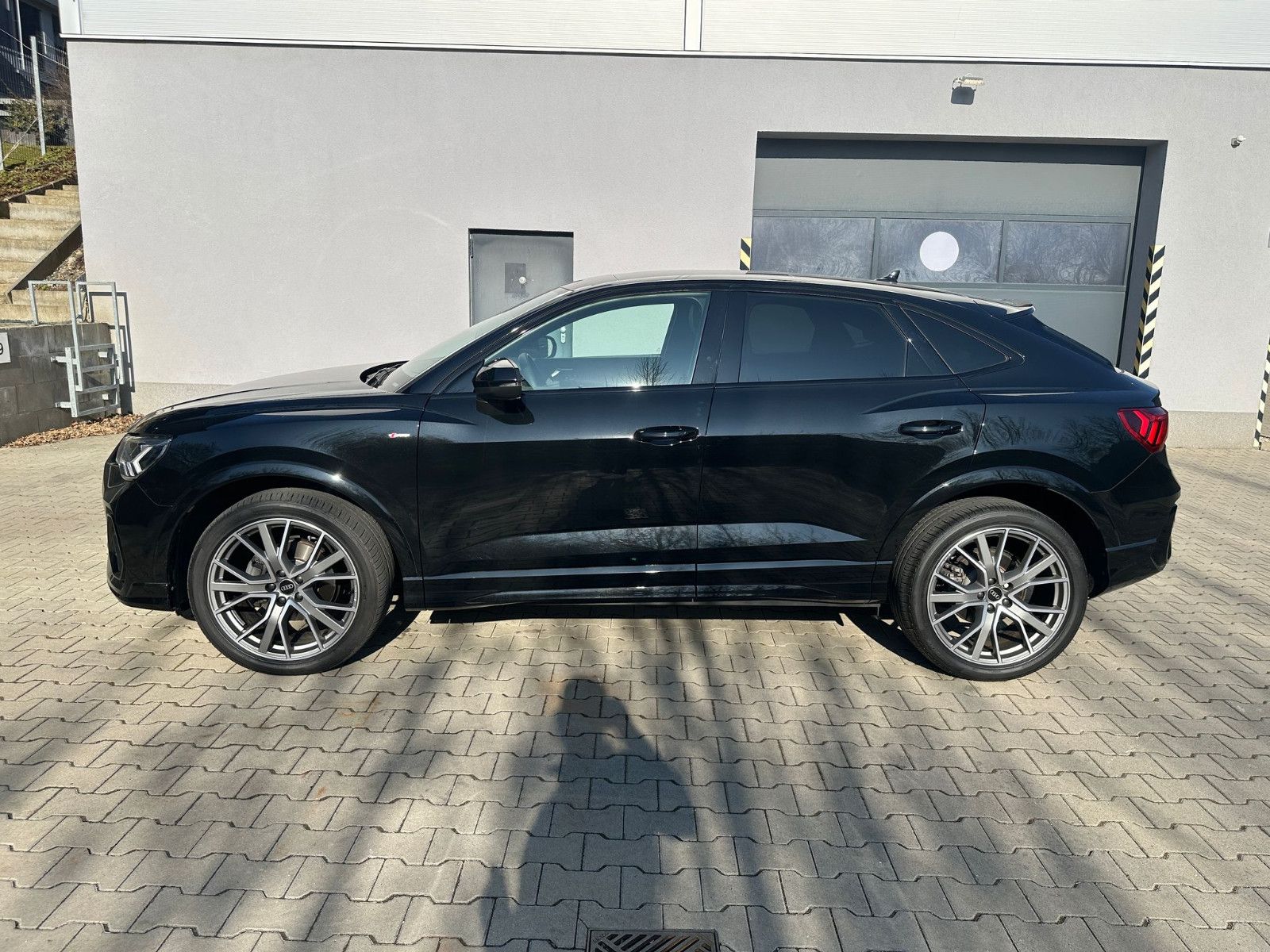 Audi Q3 35 TDI Sportback S line - Samsaru's Car Outlet