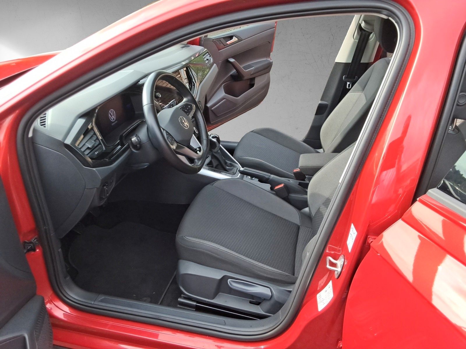 Volkswagen Taigo 1.0 TSI - Samsaru's Car Outlet