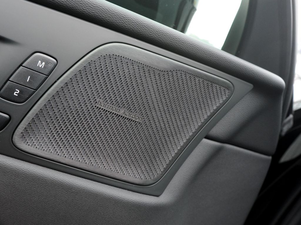 Volvo XC60 B4 D AWD Geartronic R-Design *Xenium * AHK*