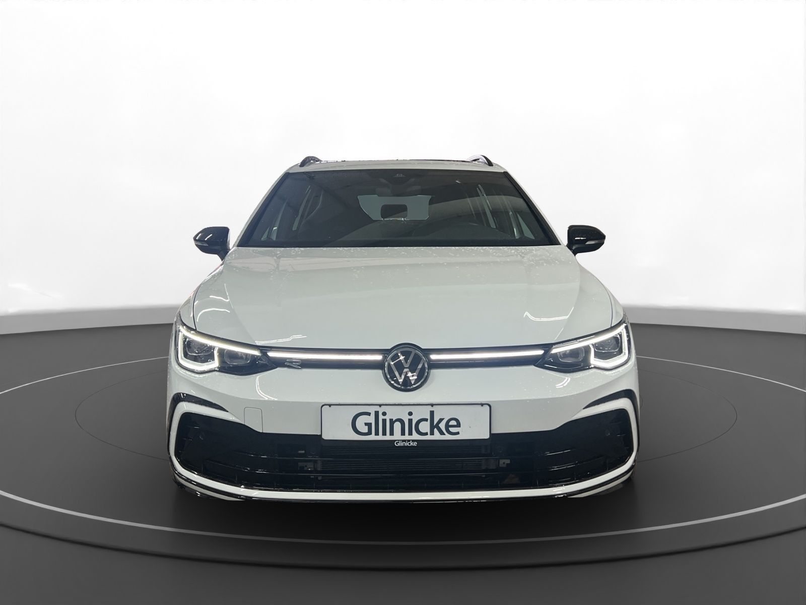 Volkswagen Golf VIII Variant 2.0 TSI 4M R-Line AHK Pano LM