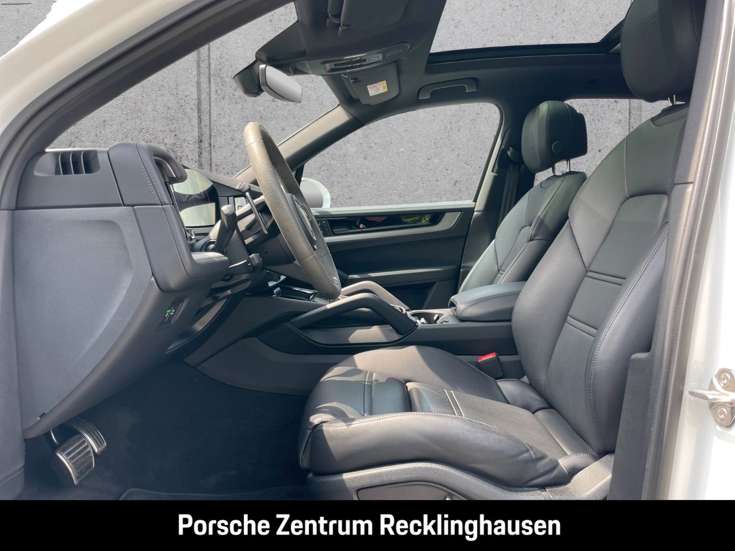 Porsche Cayenne E-Hybrid BOSE Luftfederung Panoramadach