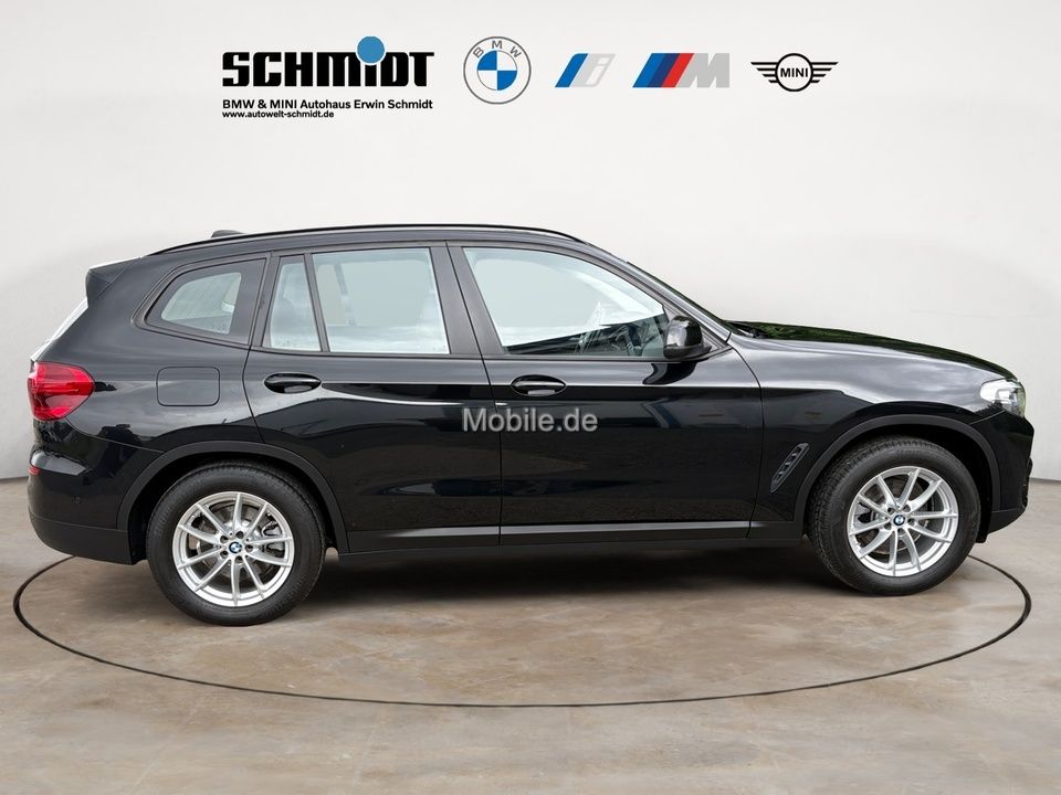BMW X3 xDrive20d Advantage - Samsaru's Car Outlet