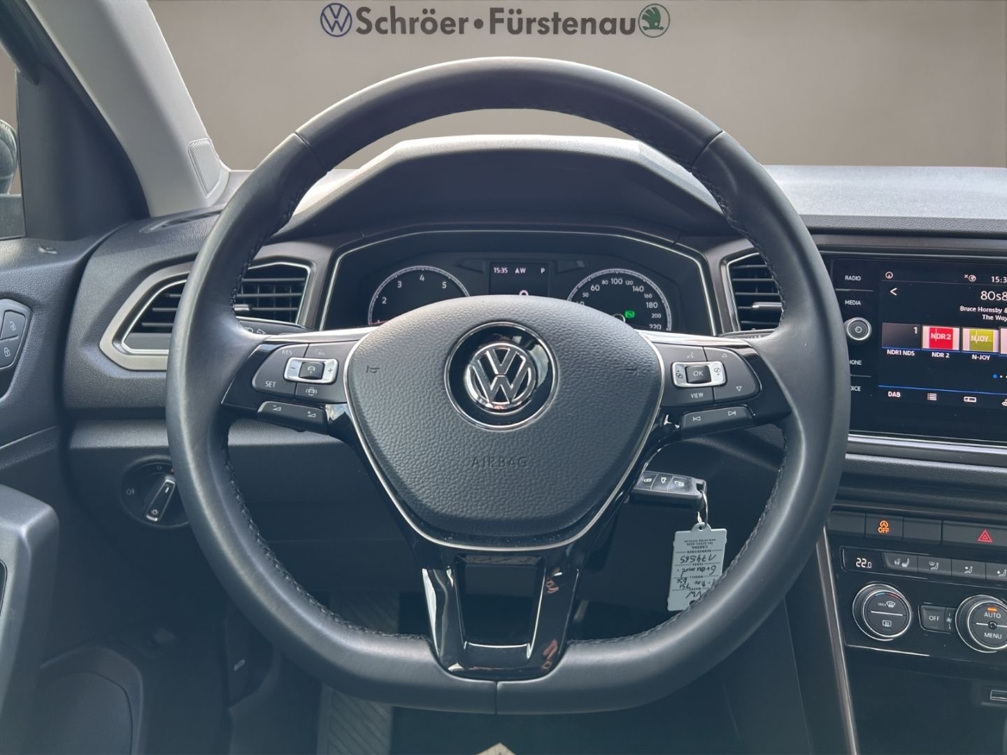 Volkswagen T-Roc Style 1.5 TSI DSG - Samsaru's Car Outlet