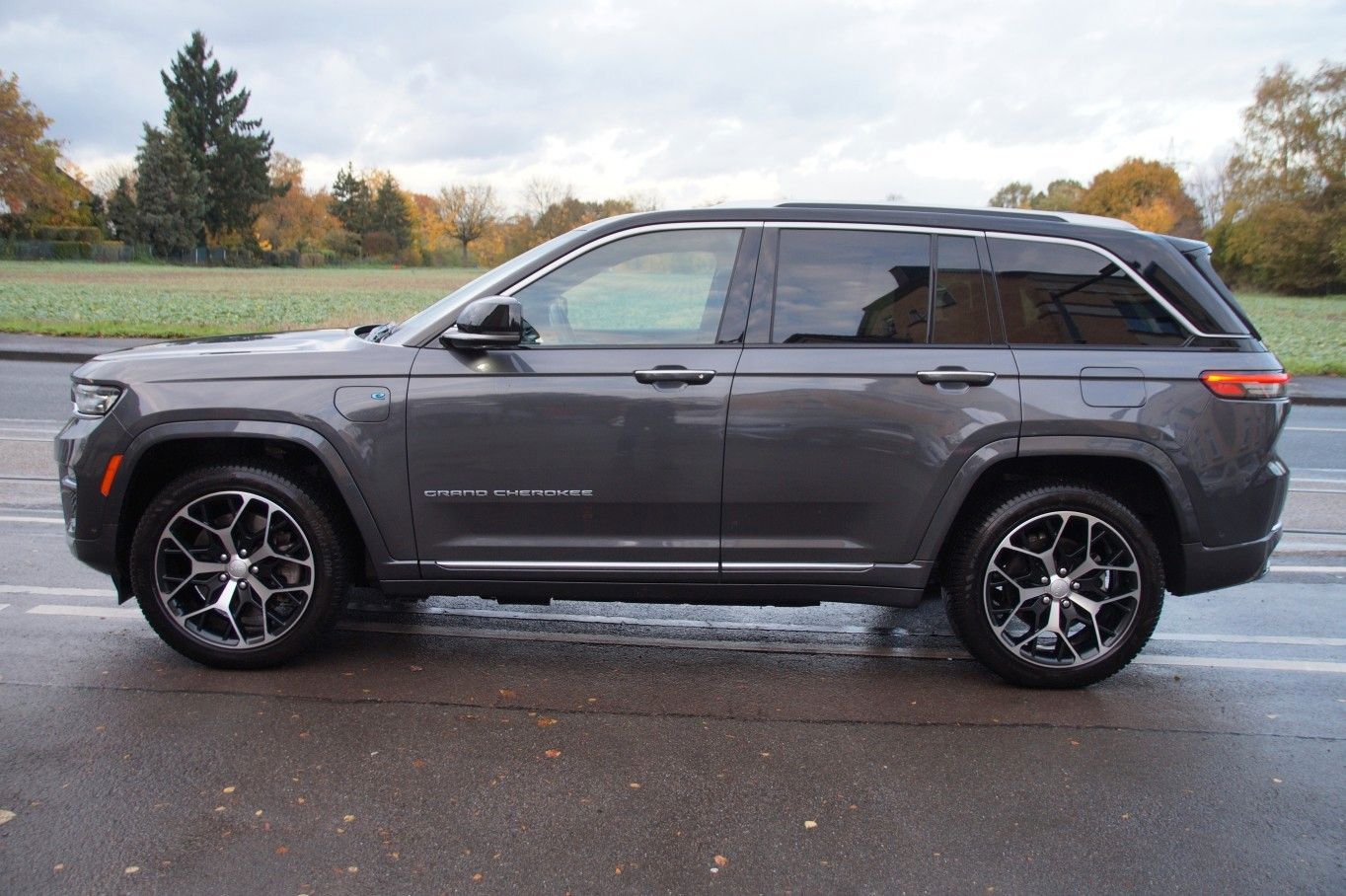 Jeep Summit Reserve Pl*1HAND*NEUWERTIG*VOLL* NP 107.