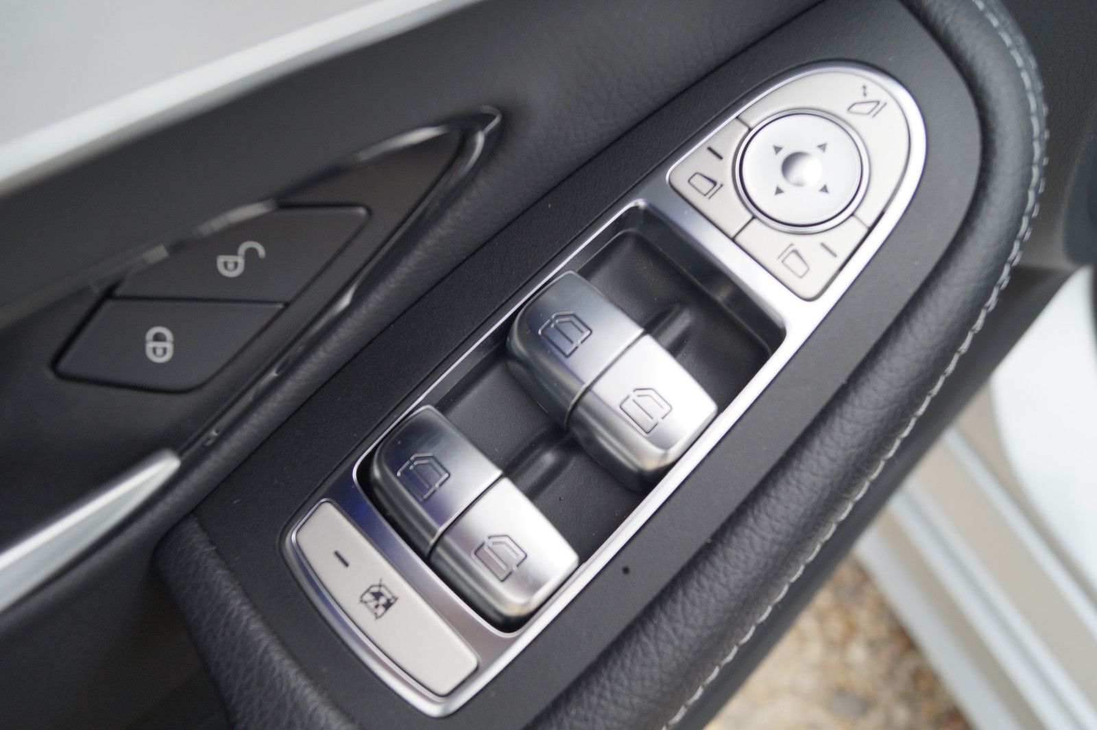 Mercedes-Benz C 220 d AMG - Samsaru's Car Outlet