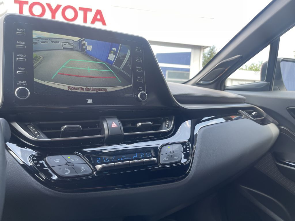 Toyota C-HR 2.0 Hybrid Lounge - Samsaru's Car Outlet