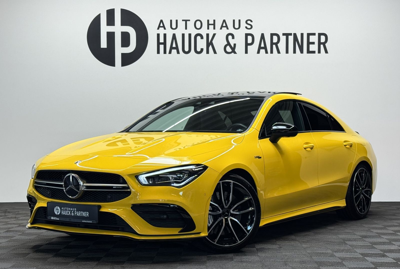 Mercedes-Benz CLA 35 AMG 4M Coupé - Samsaru's Car Outlet